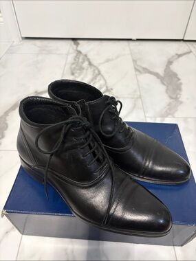 Men's Black Leather Chukka Boots - Classic Lace-Up Style